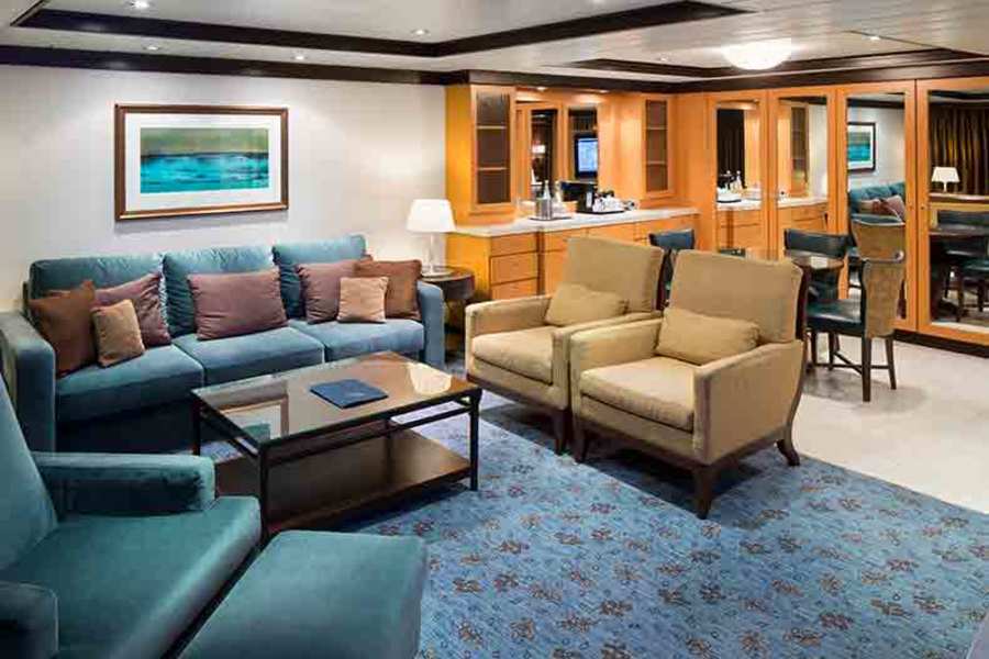 Royal Caribbean International Oasis of the Seas Owner's Suite 1 bedroom.jpg